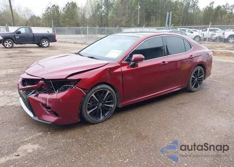 2018 Toyota Camry Xse z USA, uszkodzony, nr VIN 4T1B61HK7JU513657